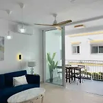 Alojamiento con Terraza privada junto al mar