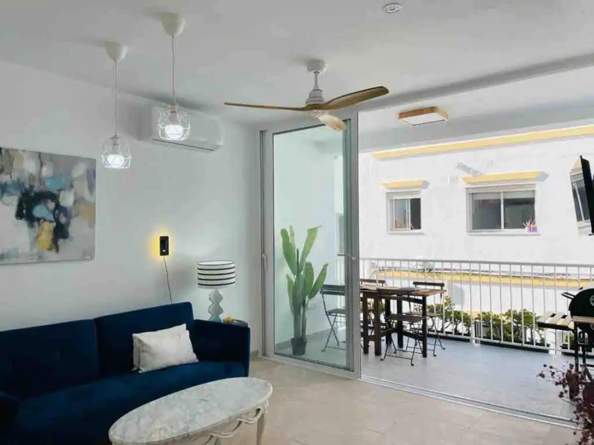 Con Terraza Privada Junto Al Mar Apartamento
